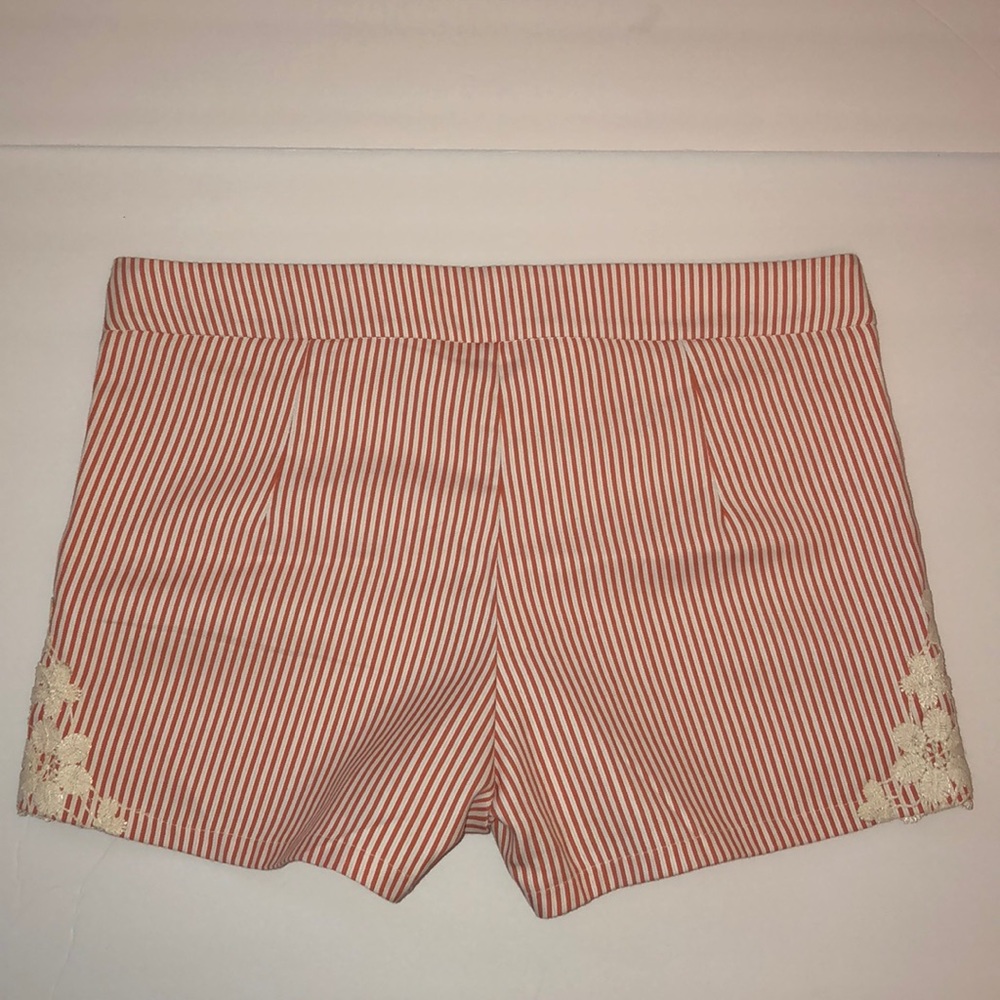 Judith March Coral Seersucker Pinstripe Shorts - Picture 2 of 5